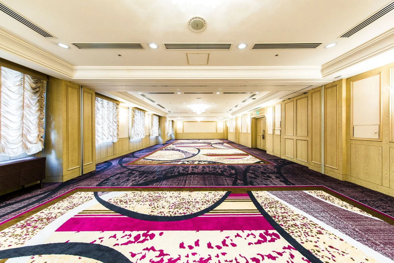 2階宴会場「リラ」の会場全景